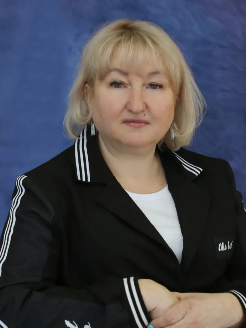 Павлюк Оксана Анатольевна.